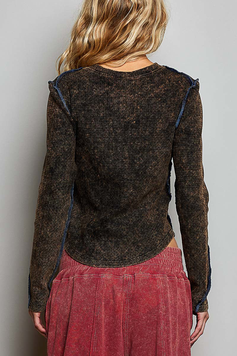 L/S Round Neck Slim Fit Top Front Buttons