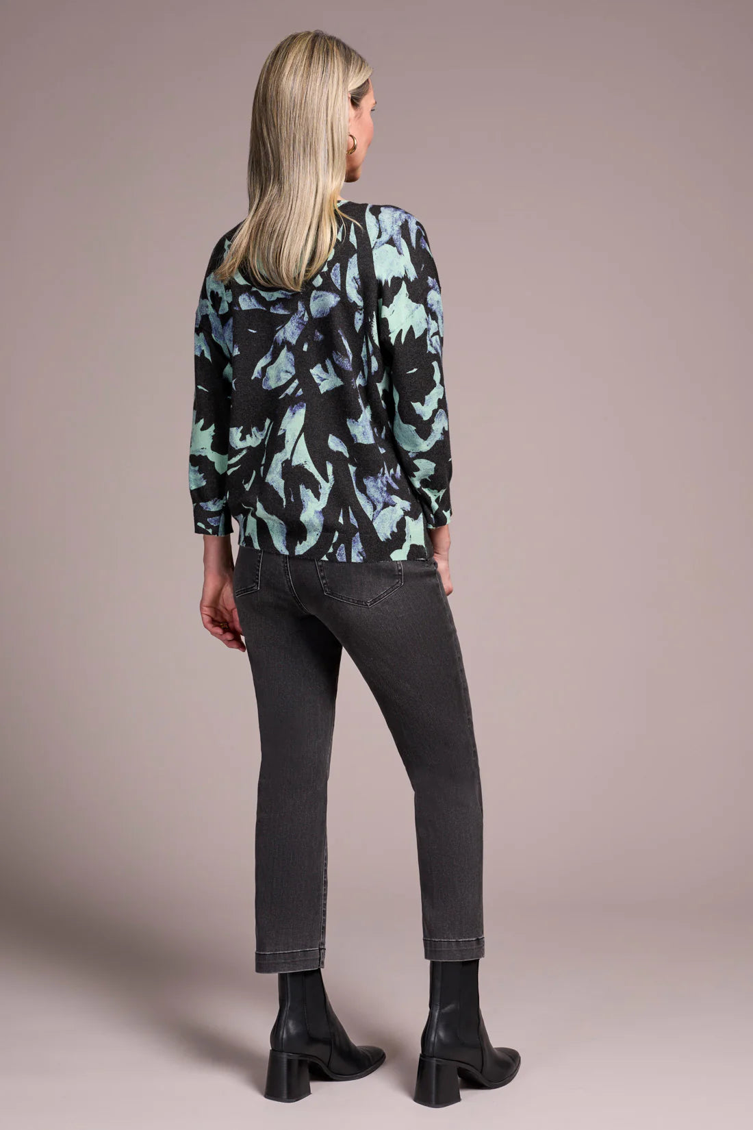 Soft Yarn Three-Quarter Sleeve Crewneck Sweater