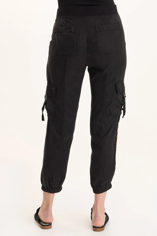 Embroidered Darri Jogger