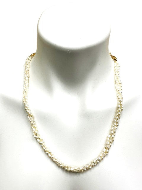 Short Pearl Necklace