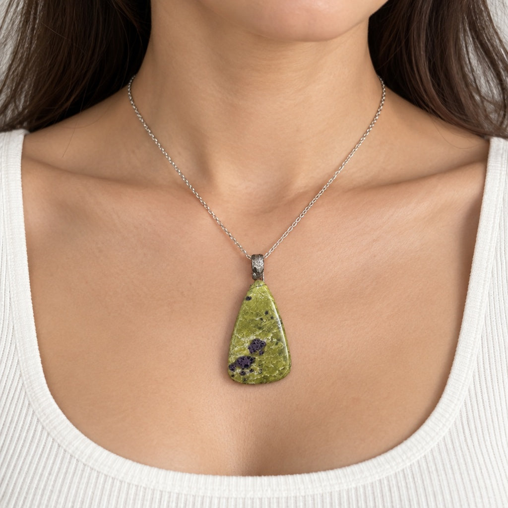 Necklace - Stichtite