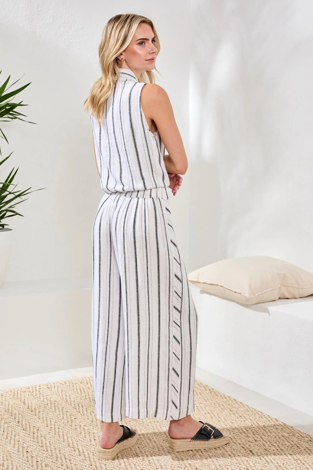 Soft Linen Flowy Wide Leg Crop Pants