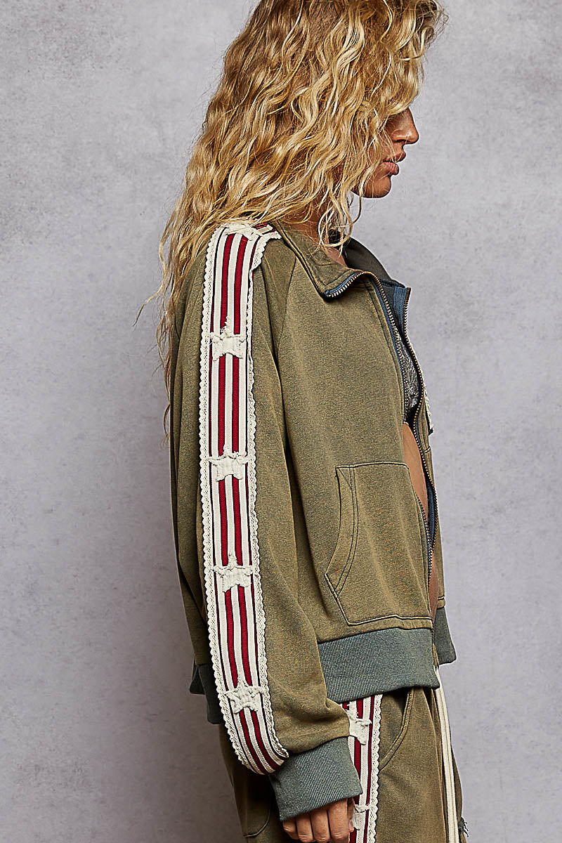L/S Roomy Fit Jacket with Star Patch