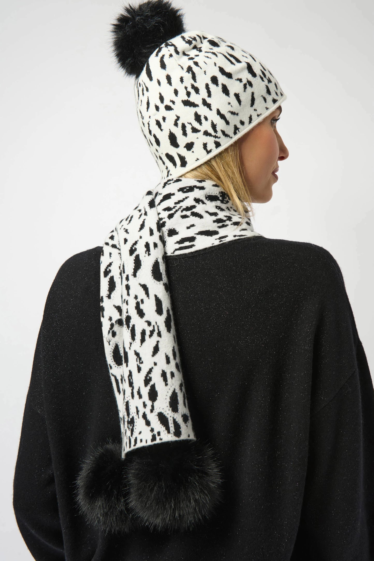 Knitted Animal Print Pompom Scarf