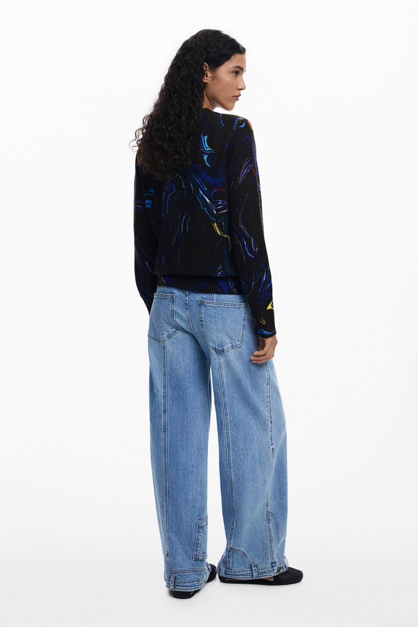 L/S Round Neck Sweater with Marble Effect Print