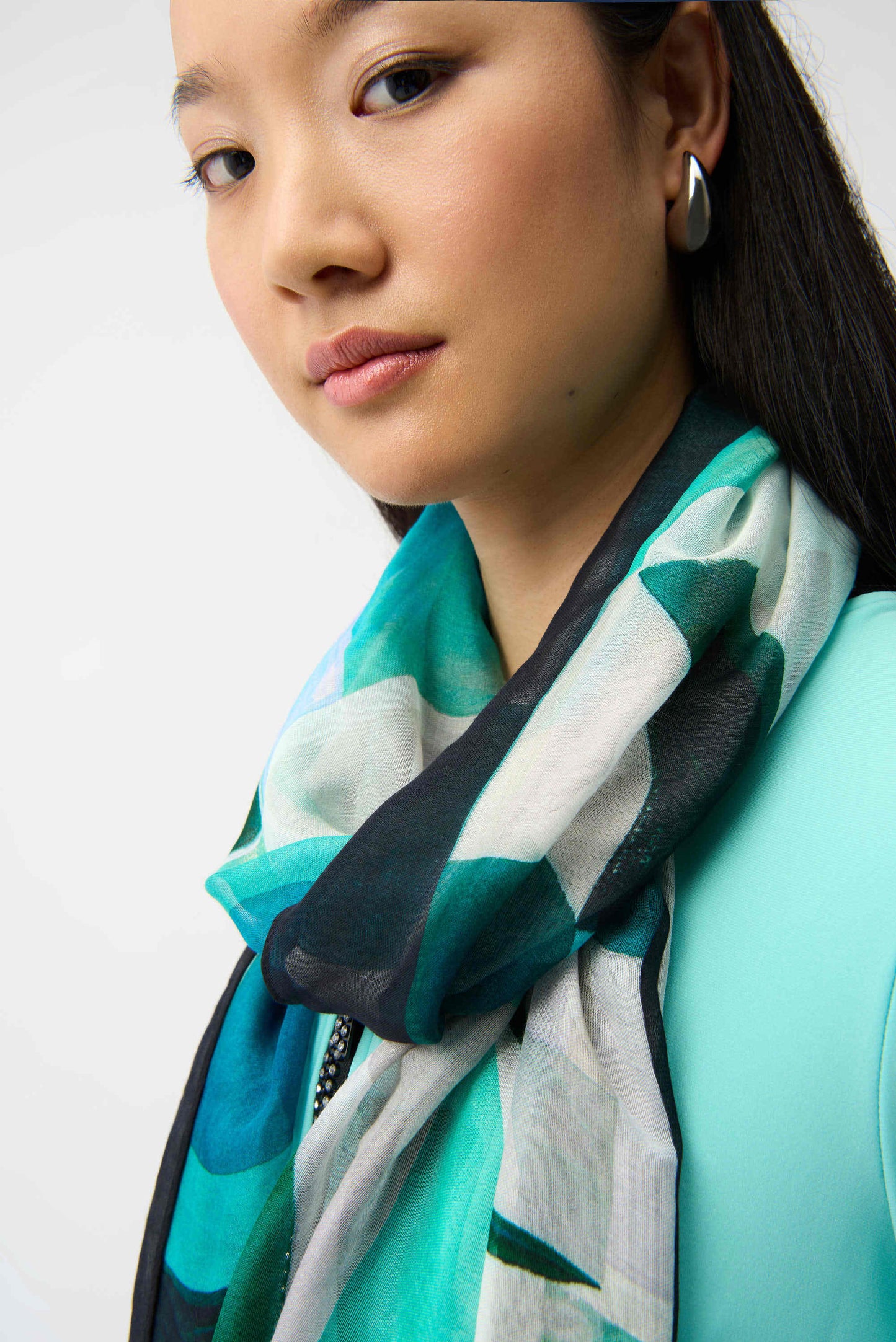 Viscose Geometric Print Scarf