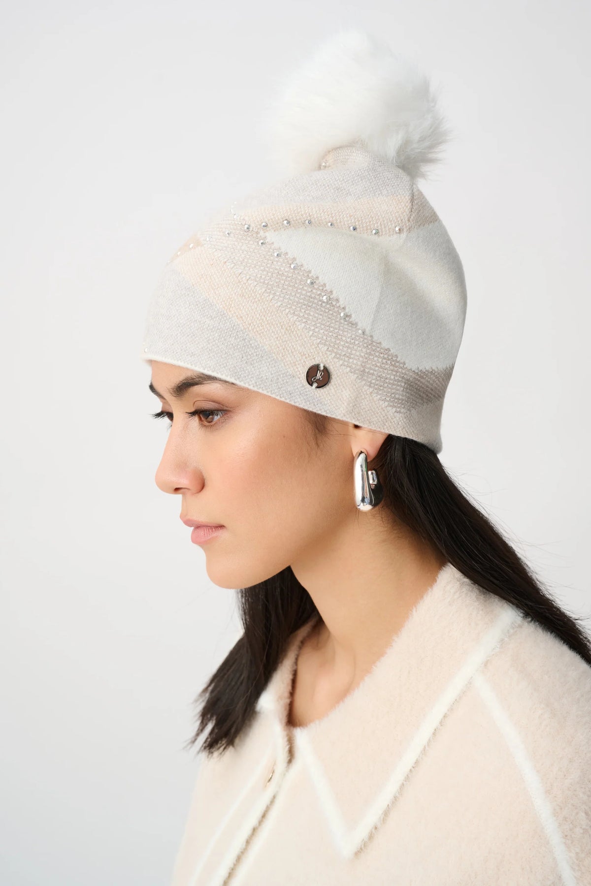 Double-Layer Knit Argyle Pattern Hat With Pompom And Rhinestone