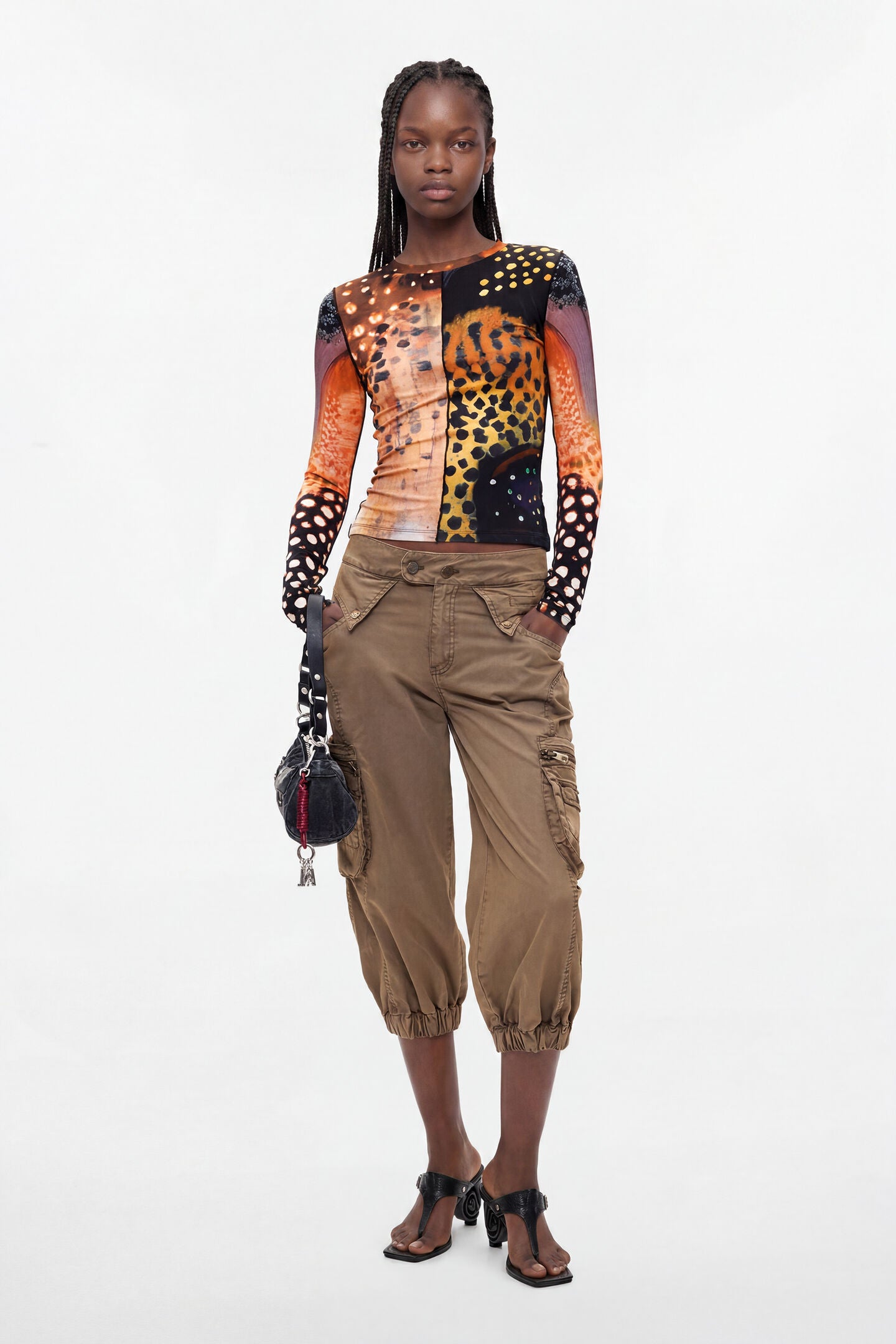 L/S T-Shirt Print of Dots and Abstract Motifs