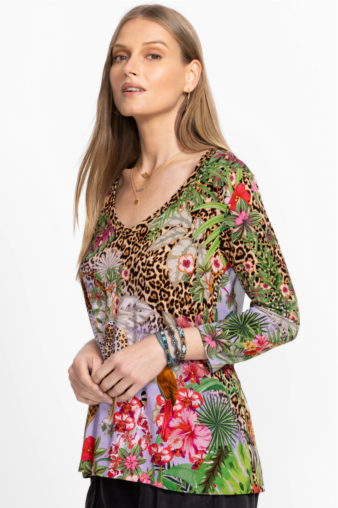 The Janie Favorite 3/4 Slv V-Neck Swing Tee