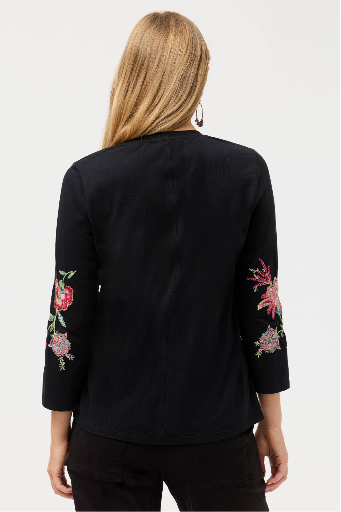 3/4 Sleeve Trapunto V-Neck Tee - Junie