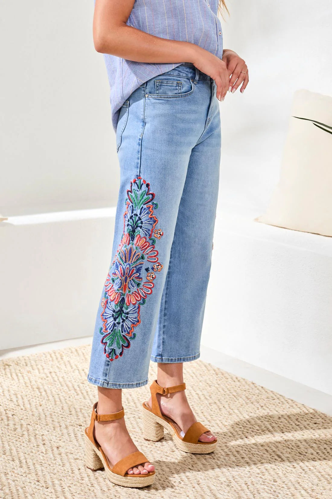 Audrey Wide Crop Jeans with Fancy Embroidery