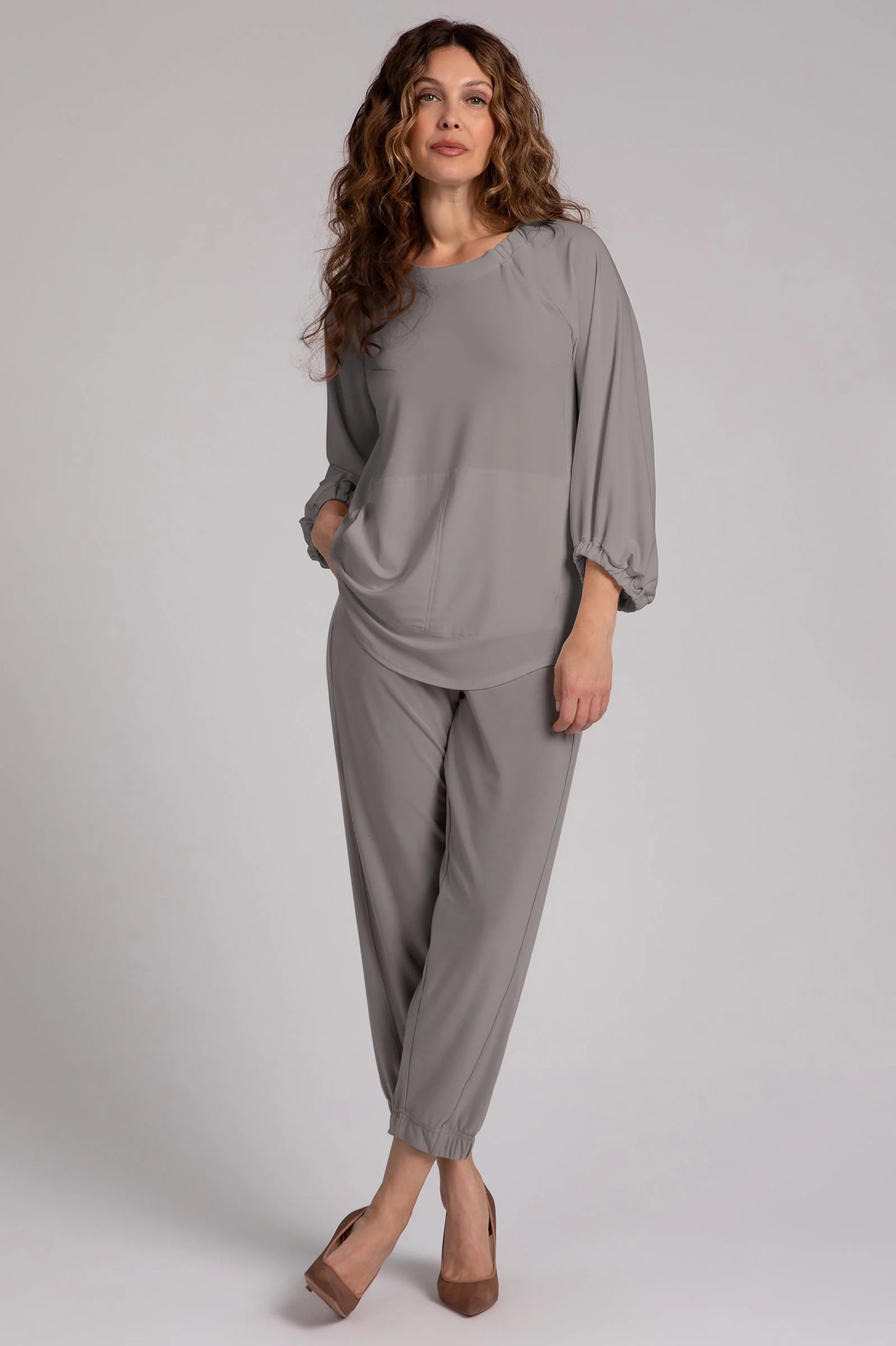 Move Pullover w/Elastic Cuff