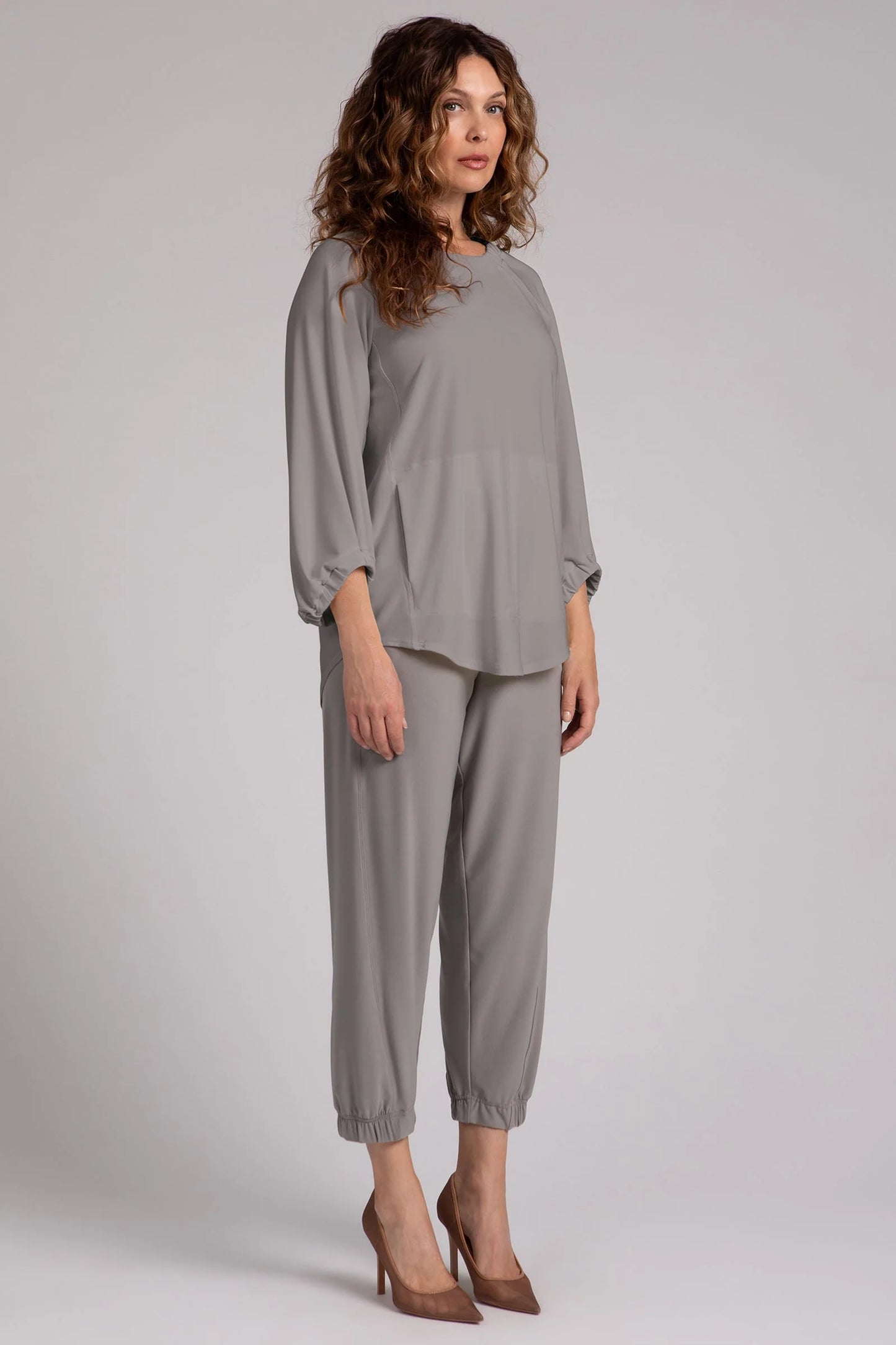 Move Pullover w/Elastic Cuff