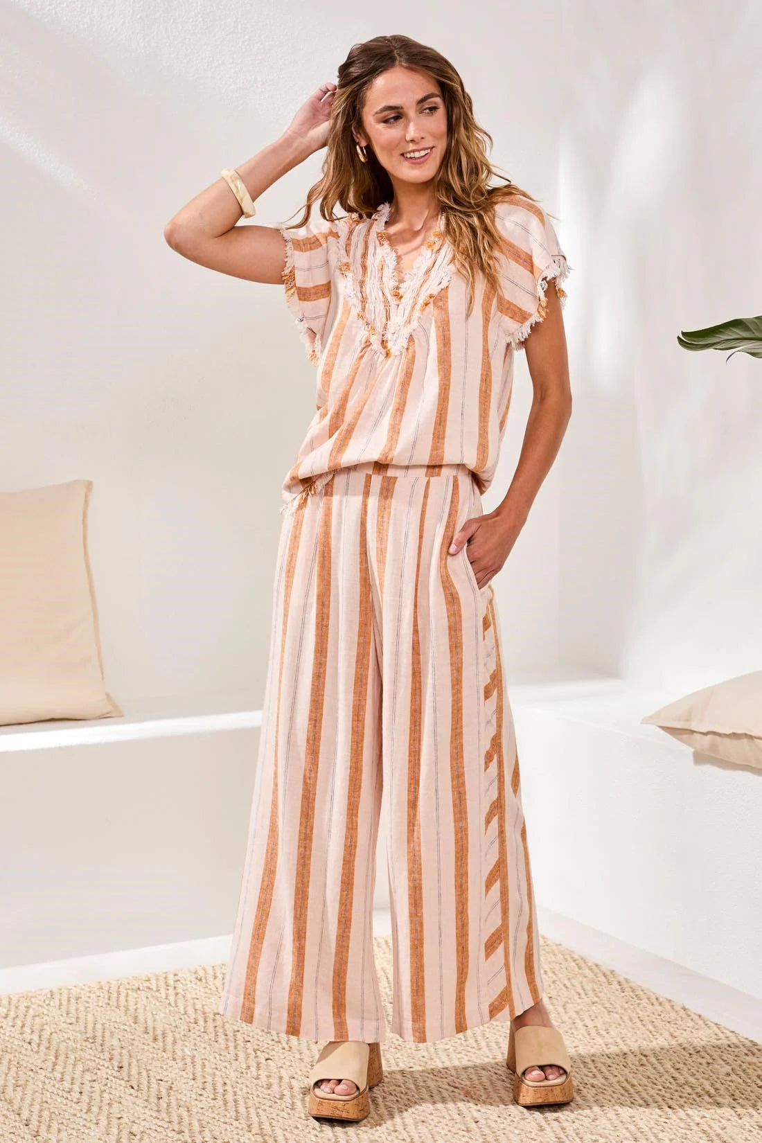 Pull-On Flowy Wide-Leg Pants With Pockets