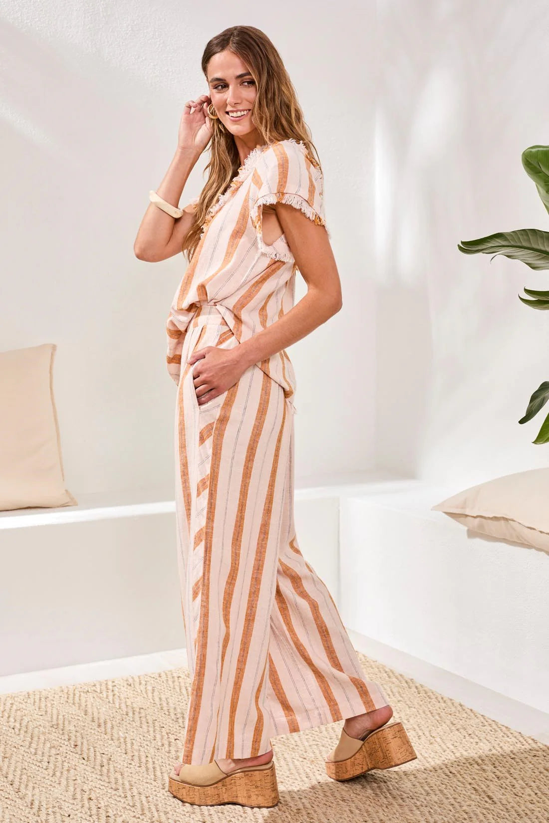 Pull-On Flowy Wide-Leg Pants With Pockets